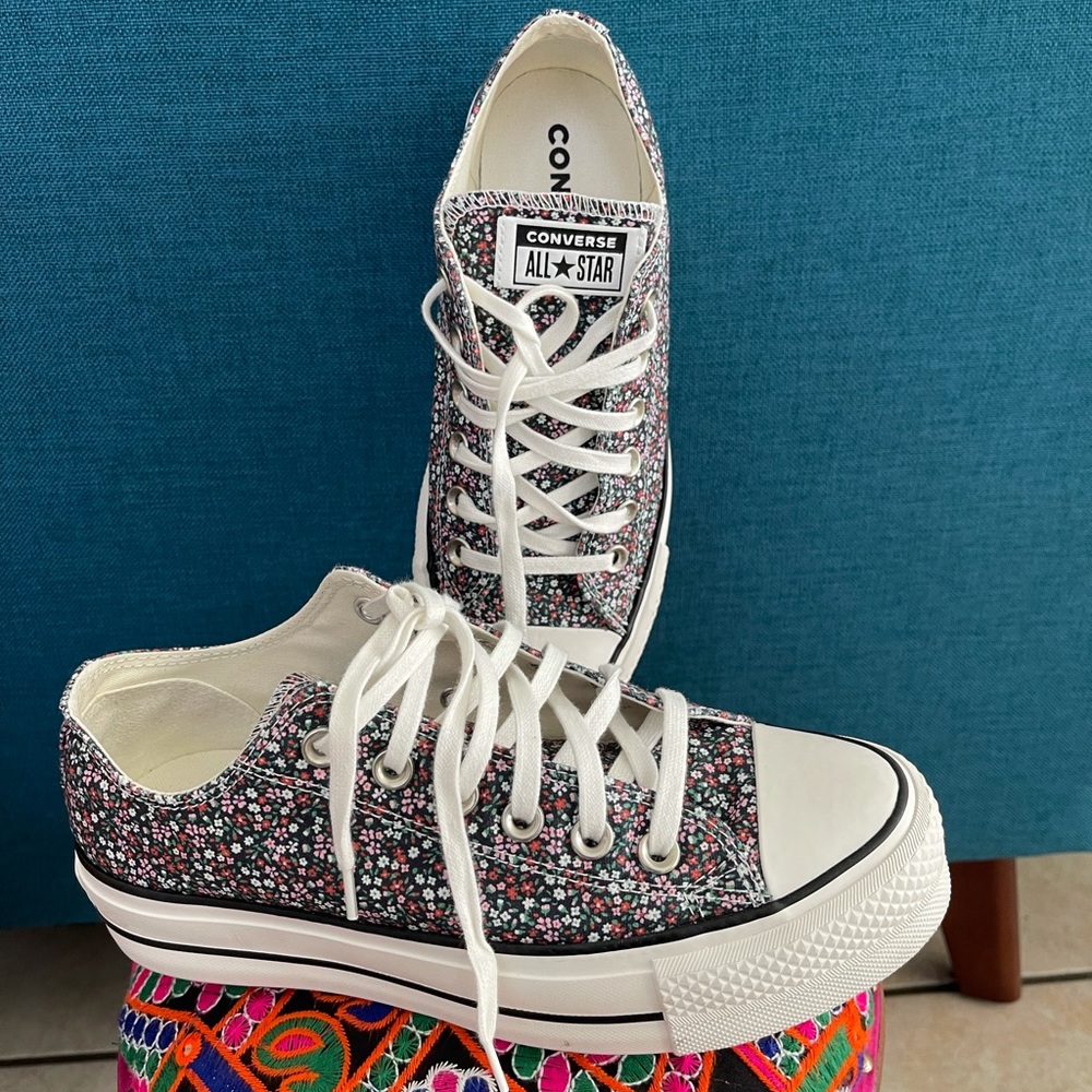 Converse platform shoes **** SOLD ****